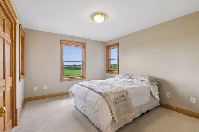 392 Old Cemetery Road, River Falls, WI 54022