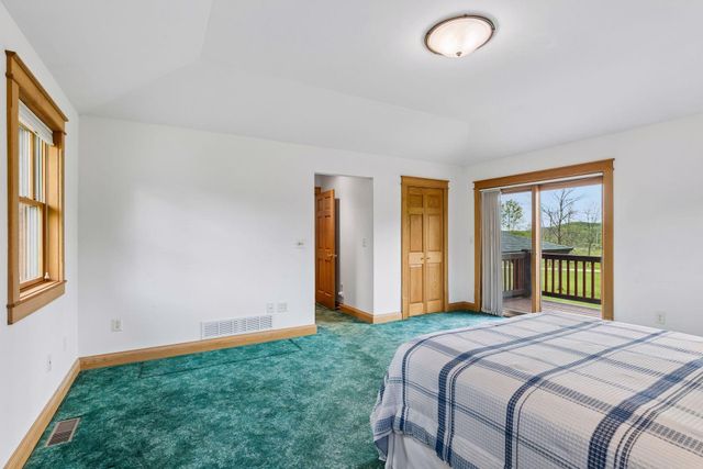 392 Old Cemetery Road, River Falls, WI 54022