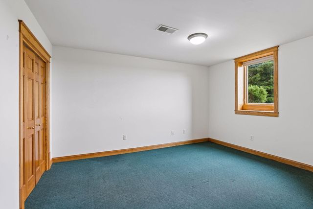 392 Old Cemetery Road, River Falls, WI 54022