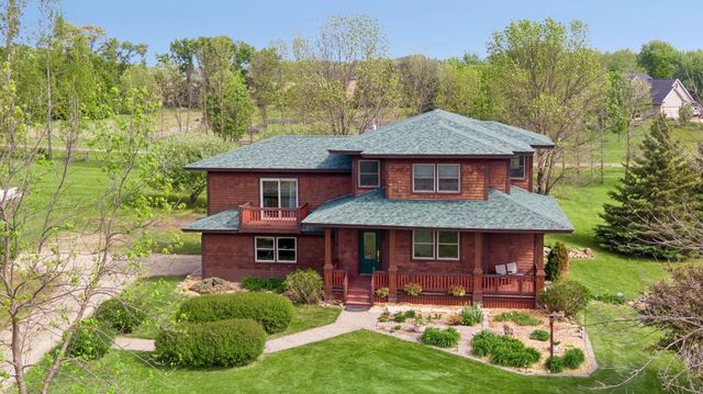 392 Old Cemetery Road, River Falls, WI 54022