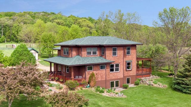392 Old Cemetery Road, River Falls, WI 54022