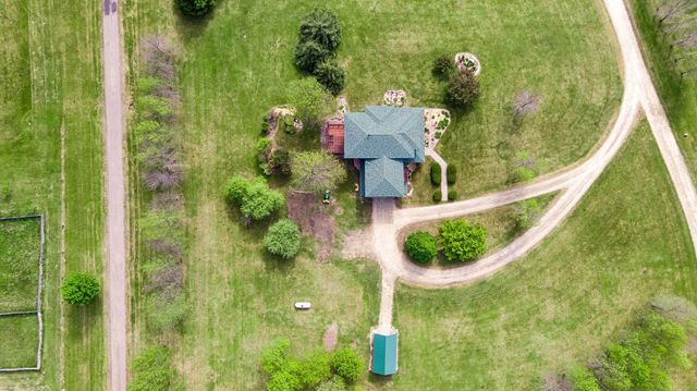 392 Old Cemetery Road, River Falls, WI 54022
