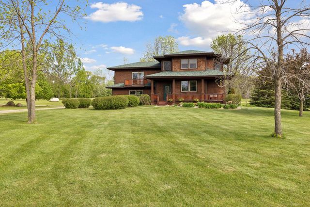 392 Old Cemetery Road, River Falls, WI 54022