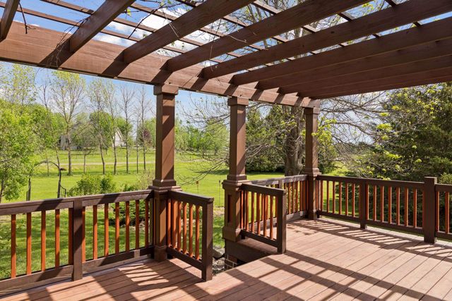 392 Old Cemetery Road, River Falls, WI 54022