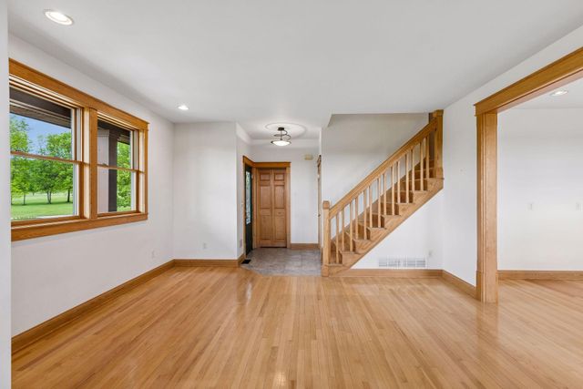 392 Old Cemetery Road, River Falls, WI 54022