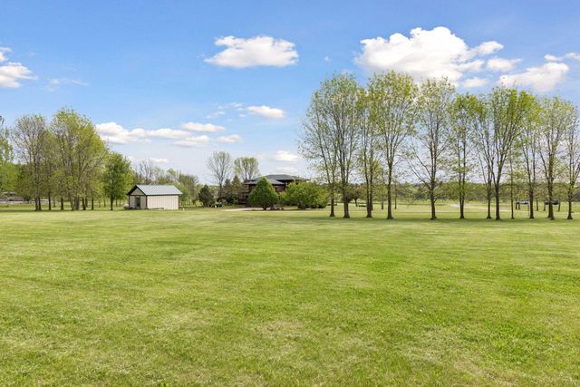 392 Old Cemetery Road, River Falls, WI 54022