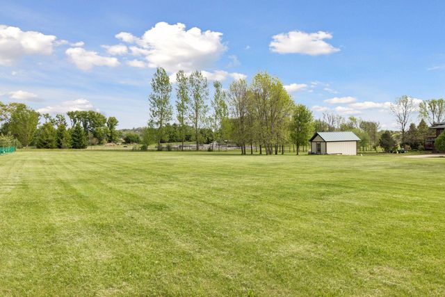 392 Old Cemetery Road, River Falls, WI 54022