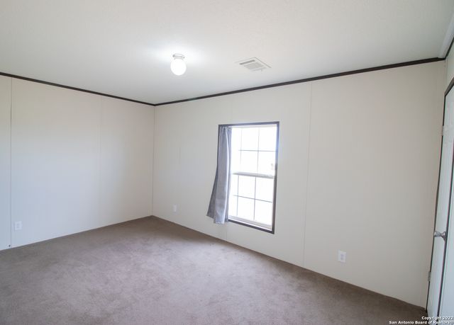 254 CR 406, Floresville, TX 78114