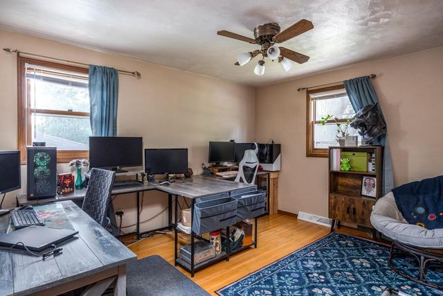 1548 E MOON BEAM TRAIL, Appleton, WI 54915