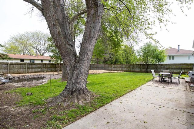 1548 E MOON BEAM TRAIL, Appleton, WI 54915