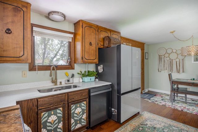 1548 E MOON BEAM TRAIL, Appleton, WI 54915