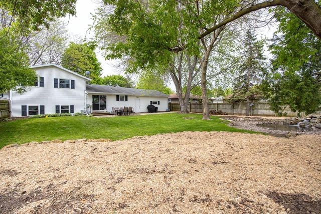 1548 E MOON BEAM TRAIL, Appleton, WI 54915