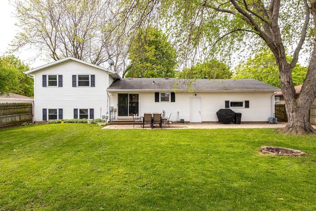 1548 E MOON BEAM TRAIL, Appleton, WI 54915