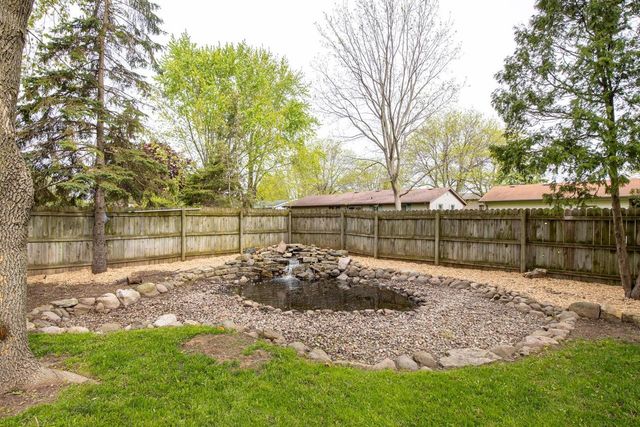 1548 E MOON BEAM TRAIL, Appleton, WI 54915