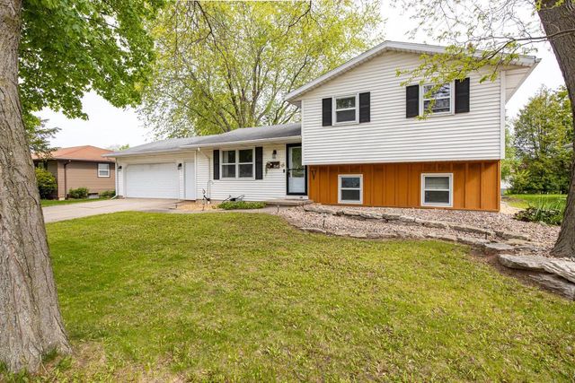 1548 E MOON BEAM TRAIL, Appleton, WI 54915