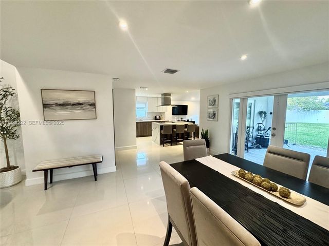 16323 SW 108th Ct, Miami, FL 33157