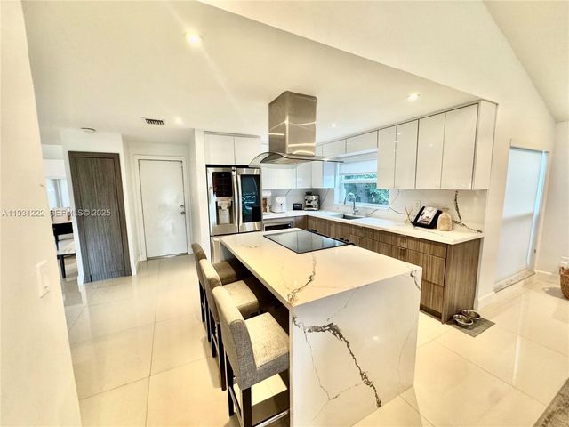 16323 SW 108th Ct, Miami, FL 33157