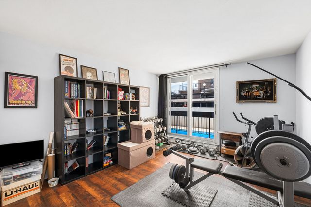 5901 N Sheridan Road 2C, Chicago, IL 60660