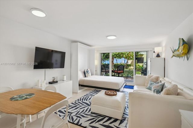 701 Crandon Blvd PH-1, Key Biscayne, FL 33149