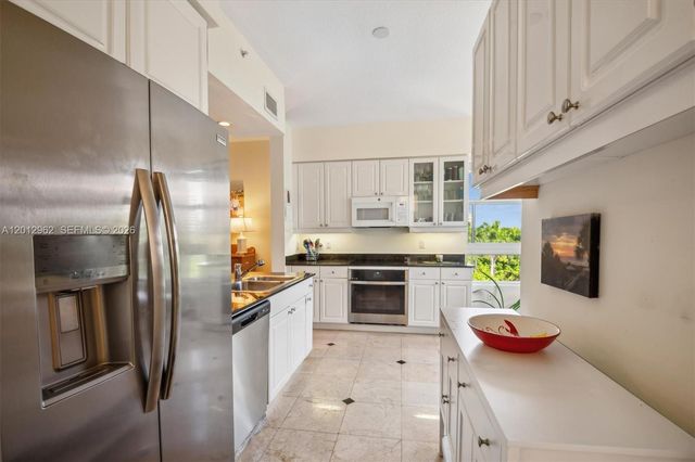 701 Crandon Blvd PH-1, Key Biscayne, FL 33149