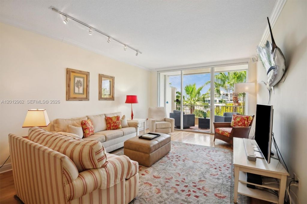 701 Crandon Blvd PH-1, Key Biscayne, FL 33149
