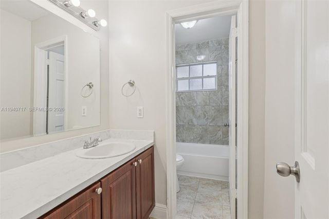 781 NW 183rd Dr, Miami Gardens, FL 33169