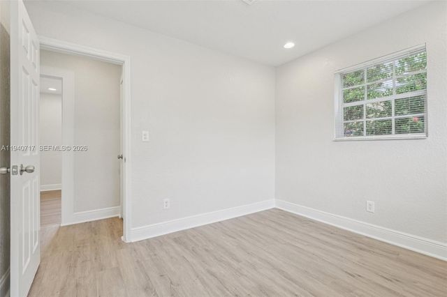 781 NW 183rd Dr, Miami Gardens, FL 33169