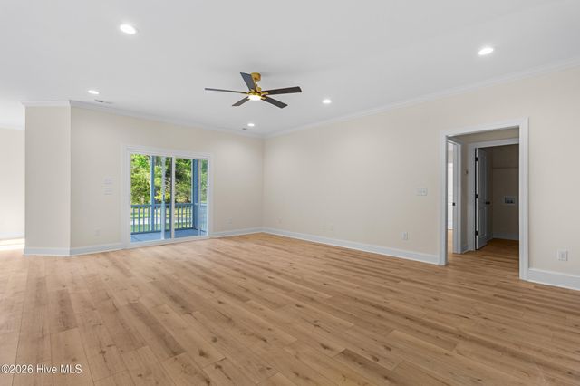 107 E Holly Ridge Road, New Bern, NC 28562