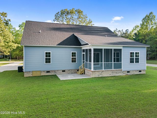 107 E Holly Ridge Road, New Bern, NC 28562