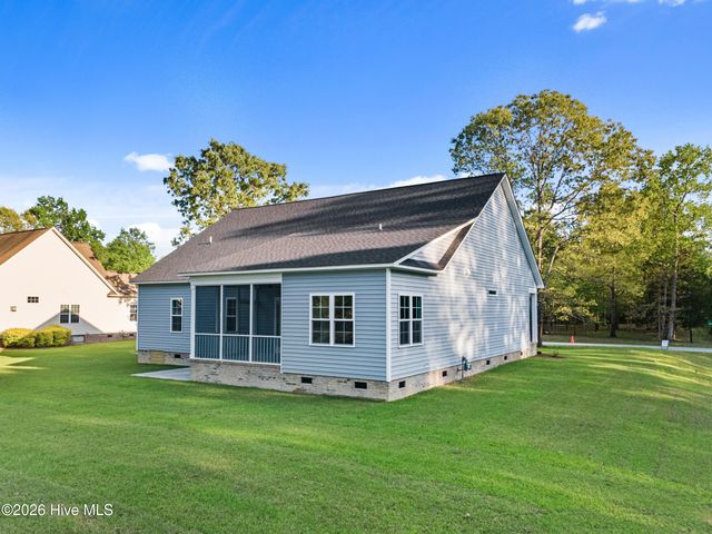 107 E Holly Ridge Road, New Bern, NC 28562