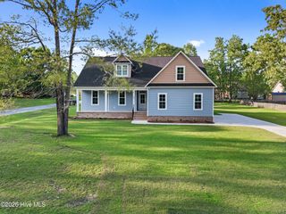 107 E Holly Ridge Road, New Bern, NC 28562