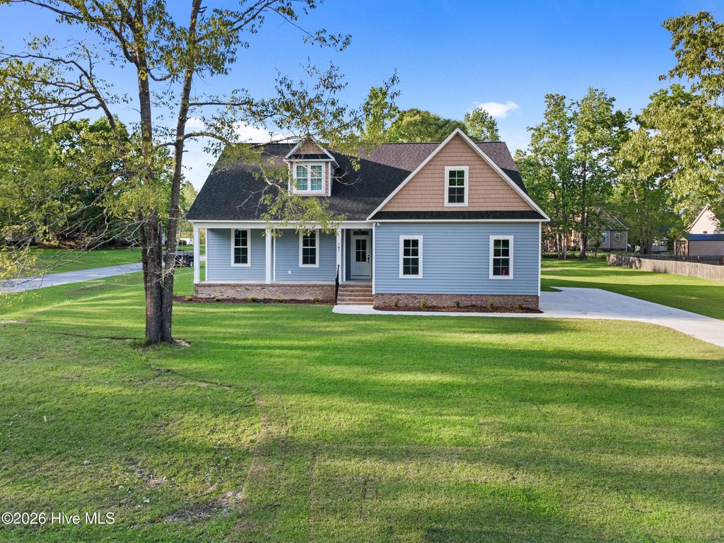 107 E Holly Ridge Road, New Bern, NC 28562