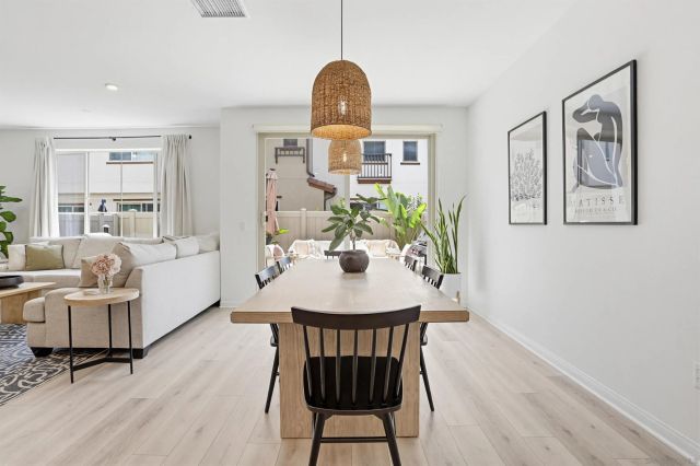 1739 Valley Oak, Oceanside, CA 92056