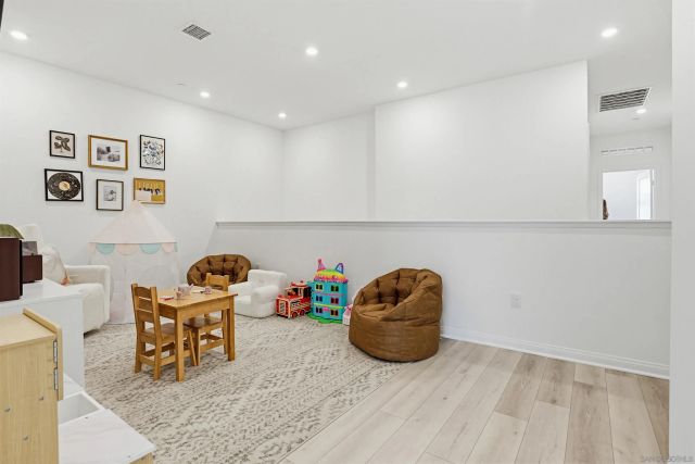 1739 Valley Oak, Oceanside, CA 92056