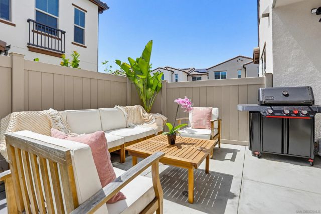 1739 Valley Oak, Oceanside, CA 92056