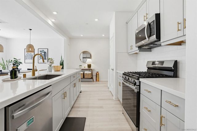 1739 Valley Oak, Oceanside, CA 92056