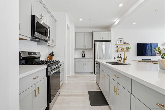 1739 Valley Oak, Oceanside, CA 92056