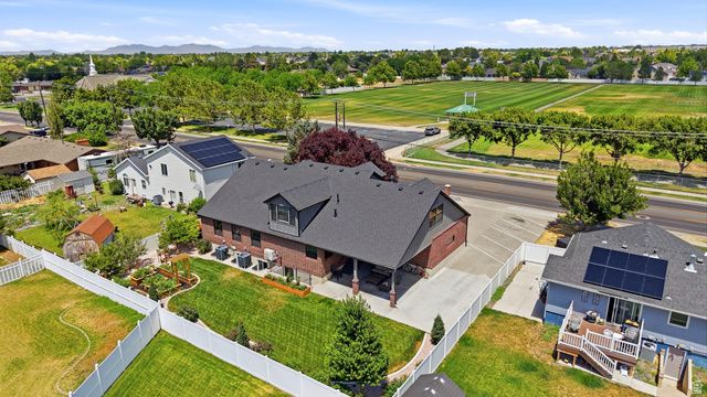 849 W 2700 S, Syracuse, UT 84075