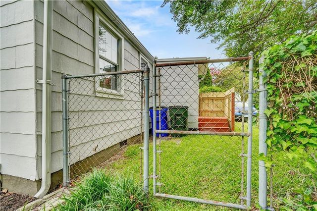 7524 Virginian DR, Norfolk, VA 23505