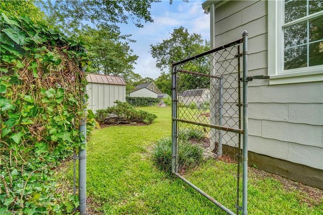 7524 Virginian DR, Norfolk, VA 23505