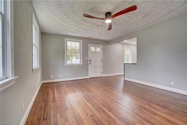 7524 Virginian DR, Norfolk, VA 23505