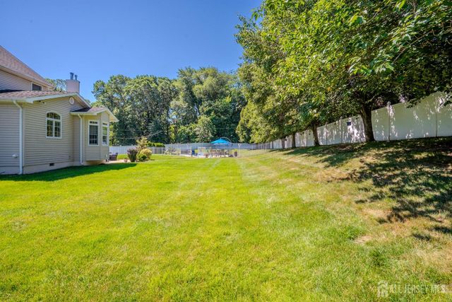 4 Dorene Court, Monroe, NJ 08831