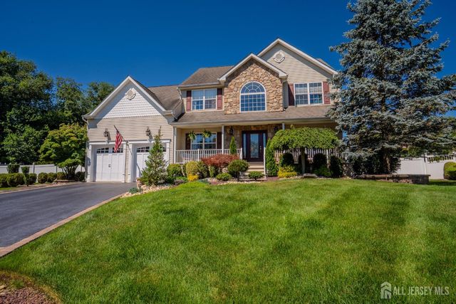 4 Dorene Court, Monroe, NJ 08831