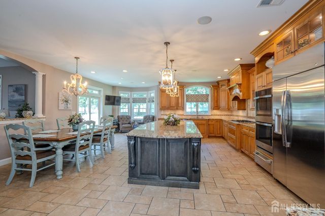 4 Dorene Court, Monroe, NJ 08831