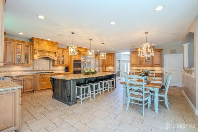 4 Dorene Court, Monroe, NJ 08831