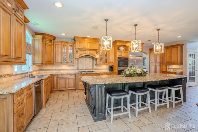 4 Dorene Court, Monroe, NJ 08831