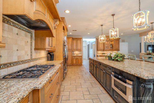 4 Dorene Court, Monroe, NJ 08831