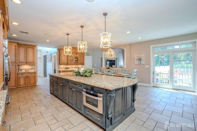 4 Dorene Court, Monroe, NJ 08831