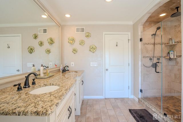 4 Dorene Court, Monroe, NJ 08831