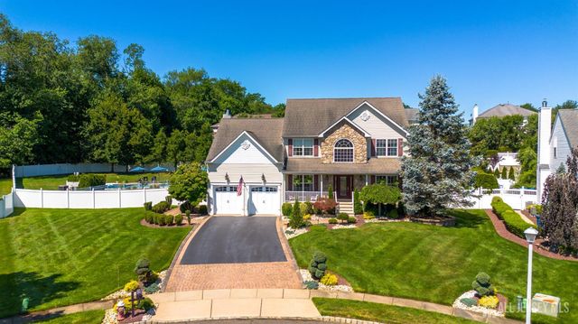 4 Dorene Court, Monroe, NJ 08831